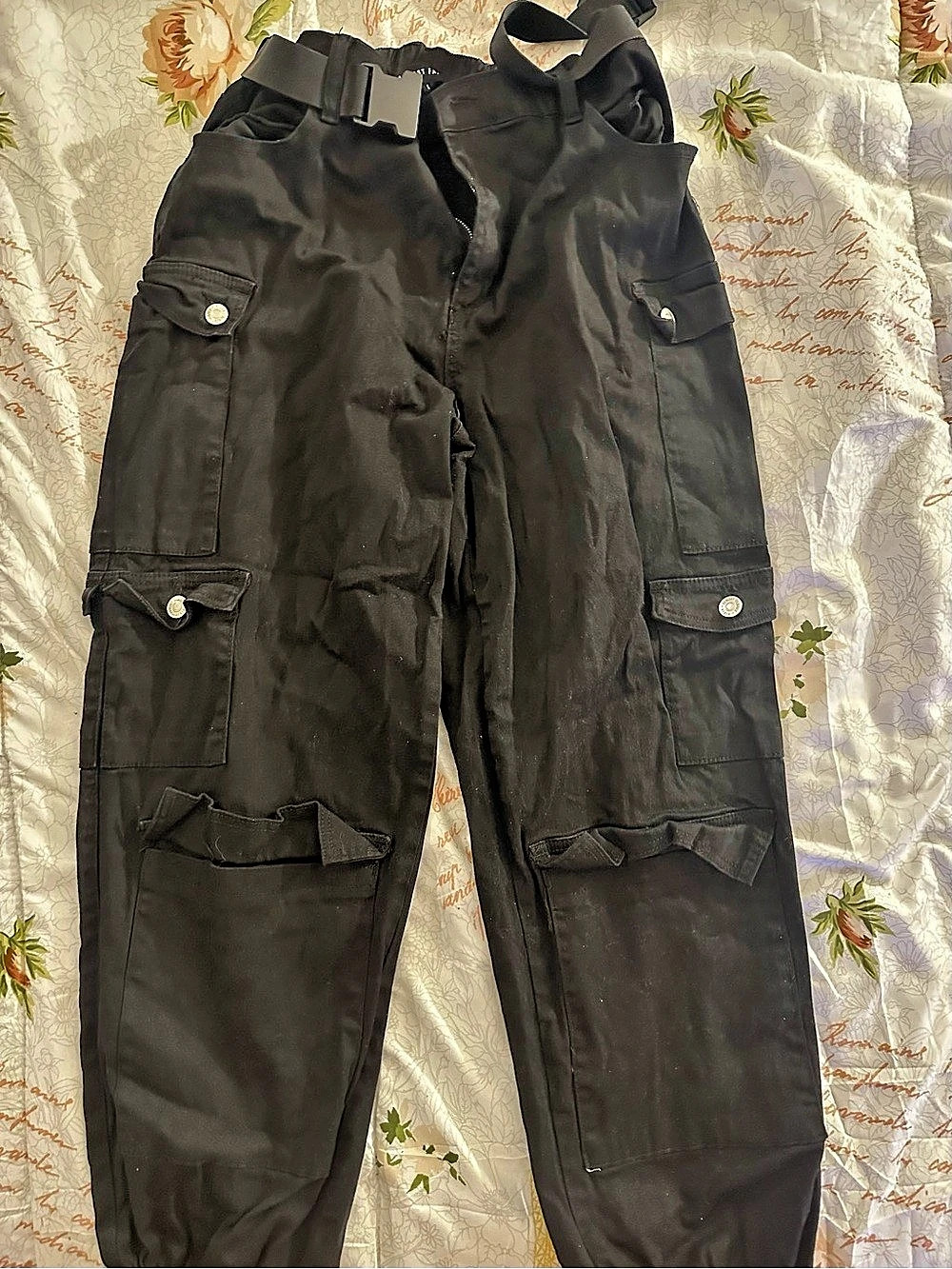 Almost Famous Belted Black Cargo Jogger Pants Size Large